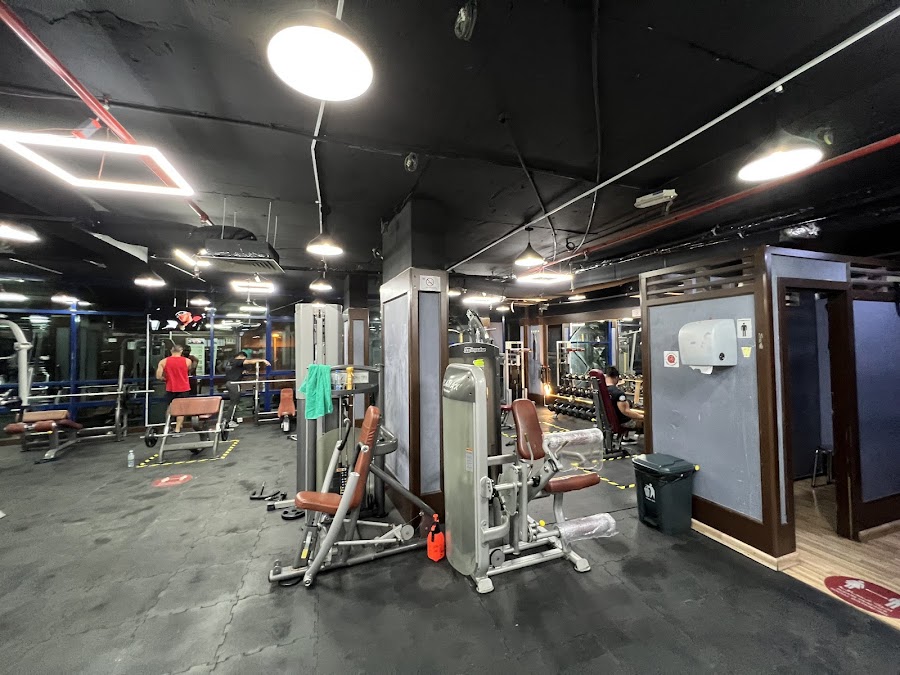 Fat To Fit Fitness Gym (Biggest Gym in Al Barsha) &mdash; Al Barsha Dubai