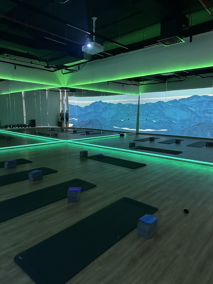 Flow fitness studio &mdash; Business Bay Dubai