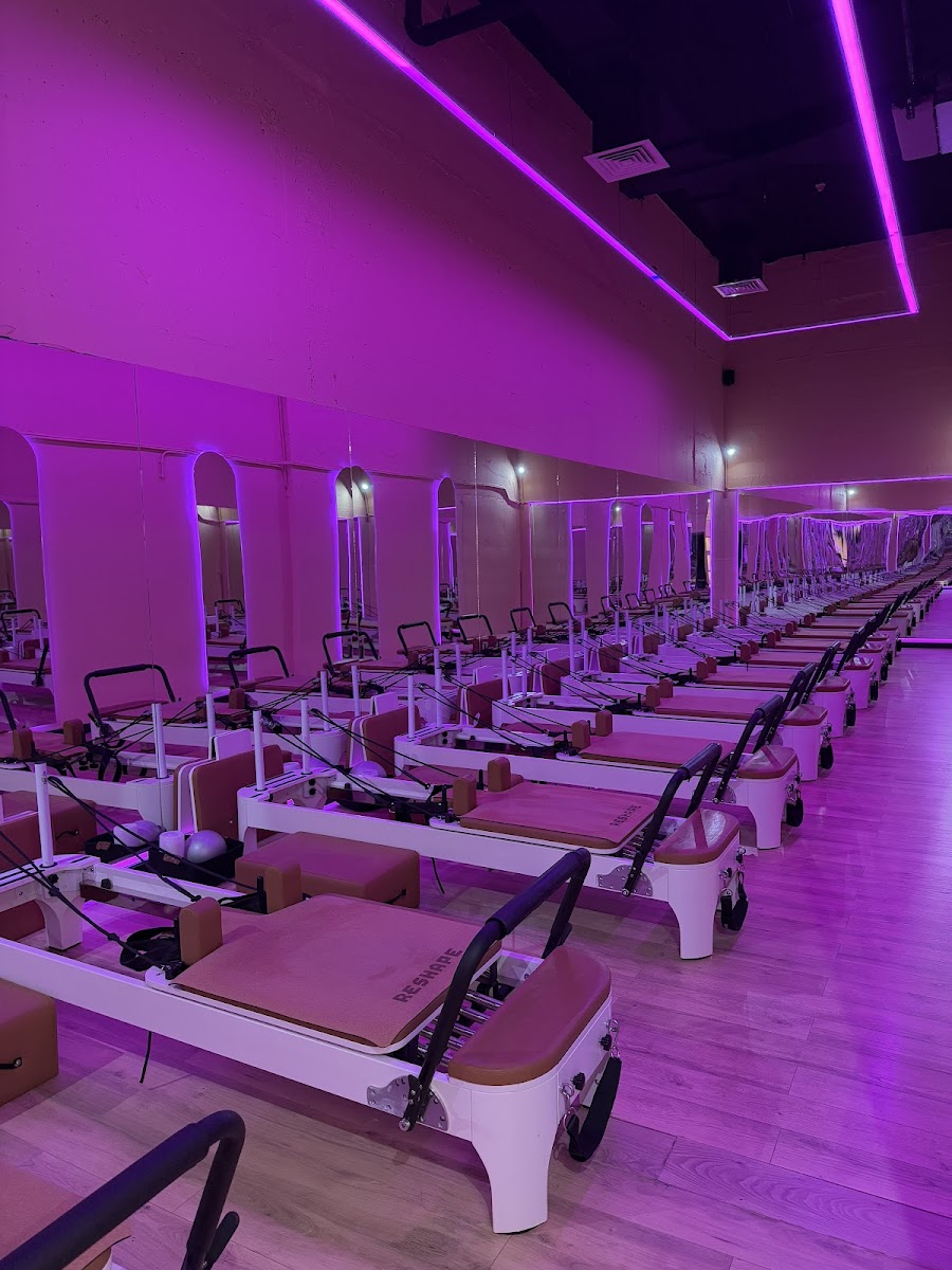 RESHAPE: DIFC. Pilates and fitness studio &mdash; DIFC Dubai